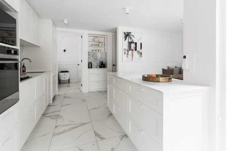 ONE MAROLA – 1/33 Noosa Parade – stylish privacy in paradise.