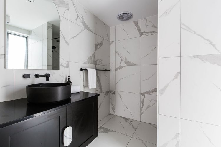 ONE MAROLA – 1/33 Noosa Parade – stylish privacy in paradise.