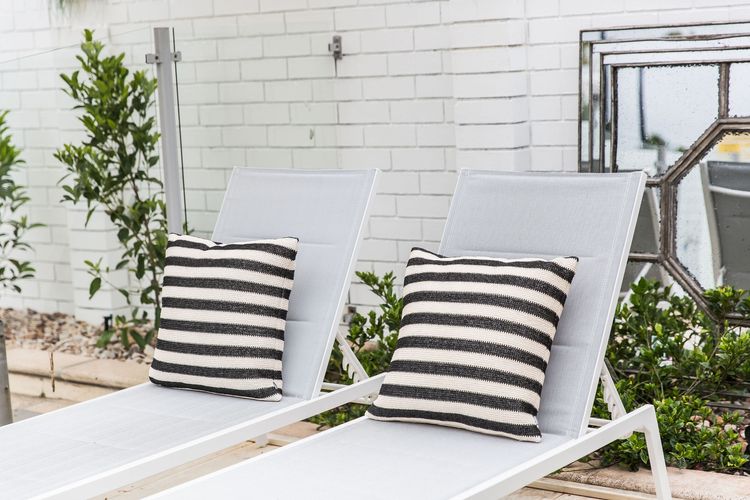 ONE MAROLA – 1/33 Noosa Parade – stylish privacy in paradise.