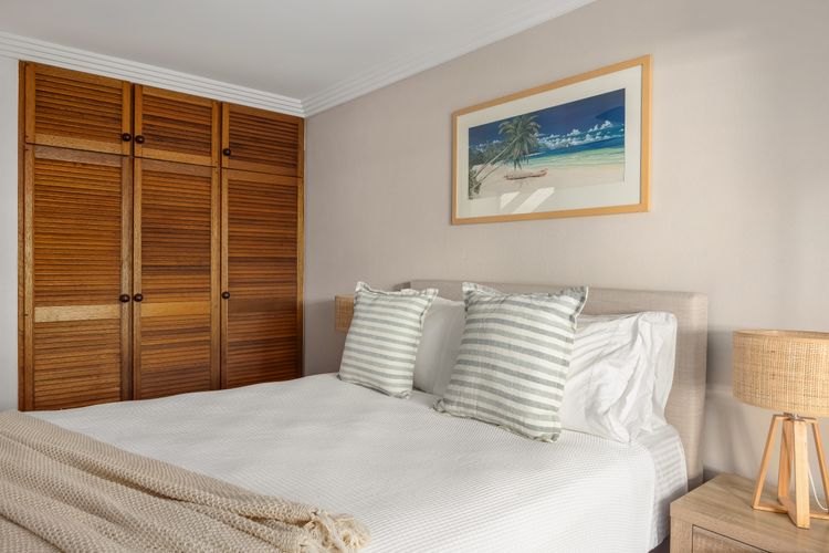 ALOHA – 5/17 Noosa Pde – location and style