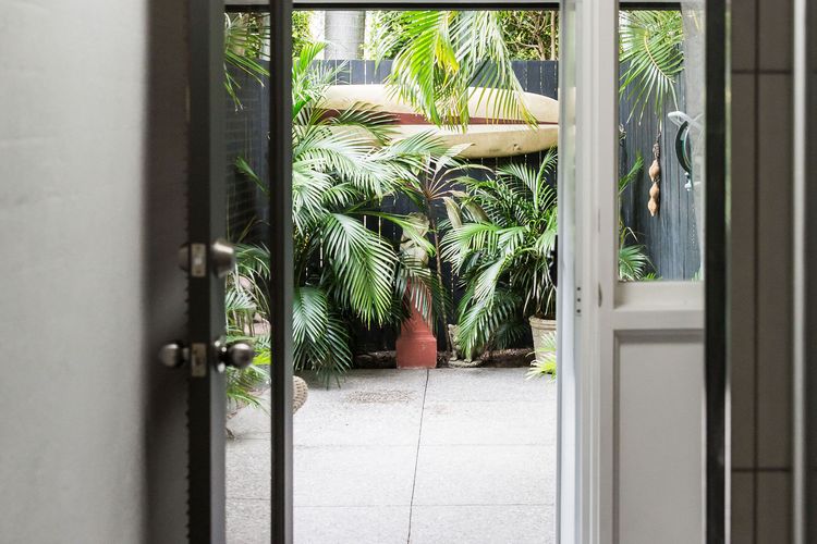 ALOHA – 5/17 Noosa Pde – location and style