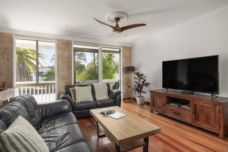 ALOHA – 5/17 Noosa Pde – location and style