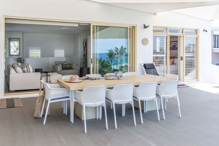 Sunshine Haven – Pool – Beach front – Ocean Views