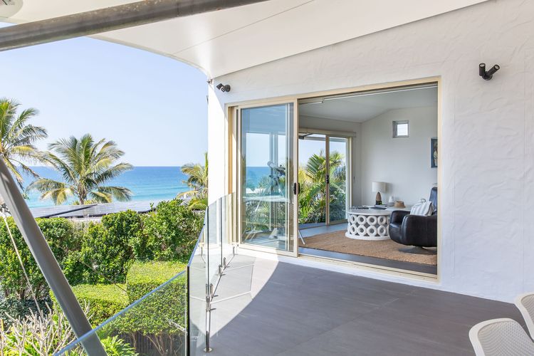 Sunshine Haven – Pool – Beach front – Ocean Views