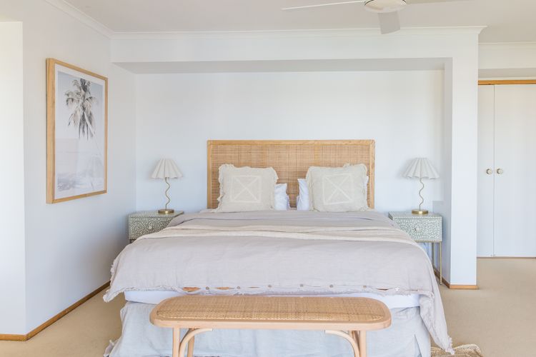The Waterfront – 4bedroom waterfront home pool