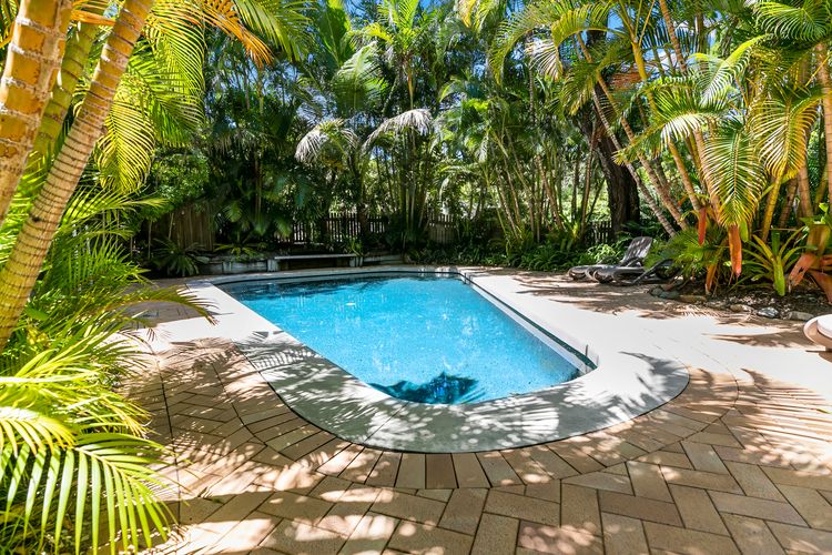 Tea Trees One – beach apartment and location!