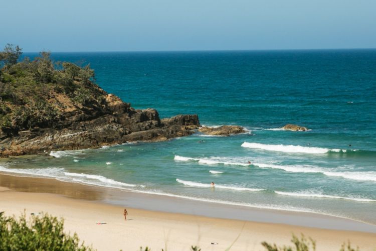 Villa Isabelle – Sunshine Beach – Views – Pool