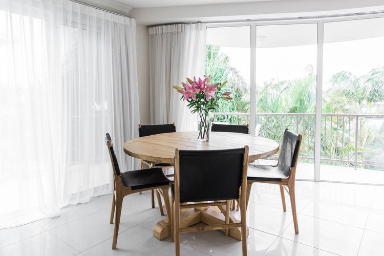 Sunshine Retreat – Ocean Views – Pool – Style