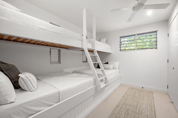 24 NOOSA DUNES – Beachfront Luxury Home