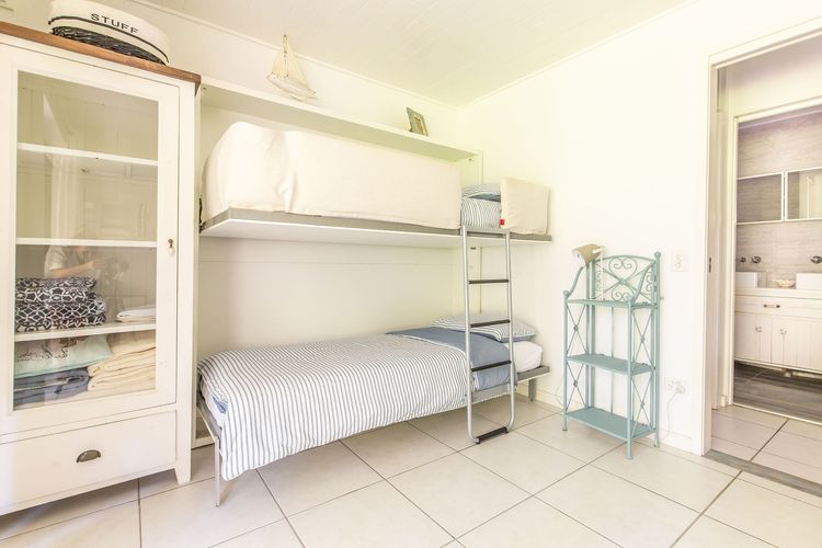 Tea Trees 3 – relaxed coastal apartment, location!