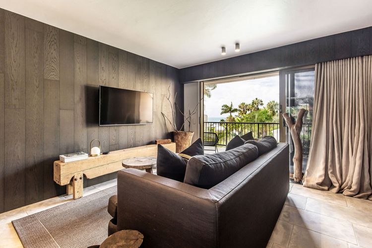 The Laguna Lodge – relax in style.