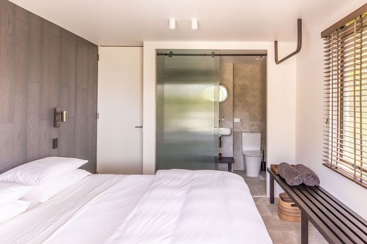 The Laguna Lodge – relax in style.