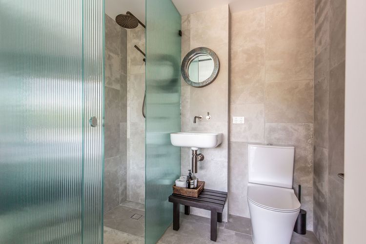 The Laguna Lodge – relax in style.