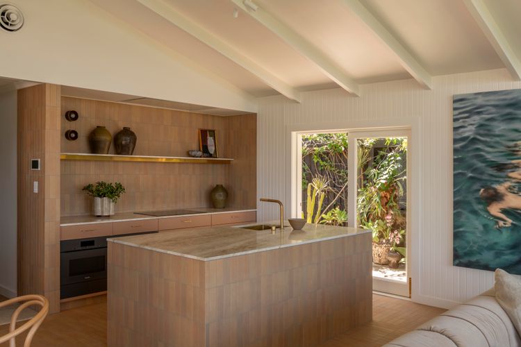 The Gable House – Beachfront luxury home