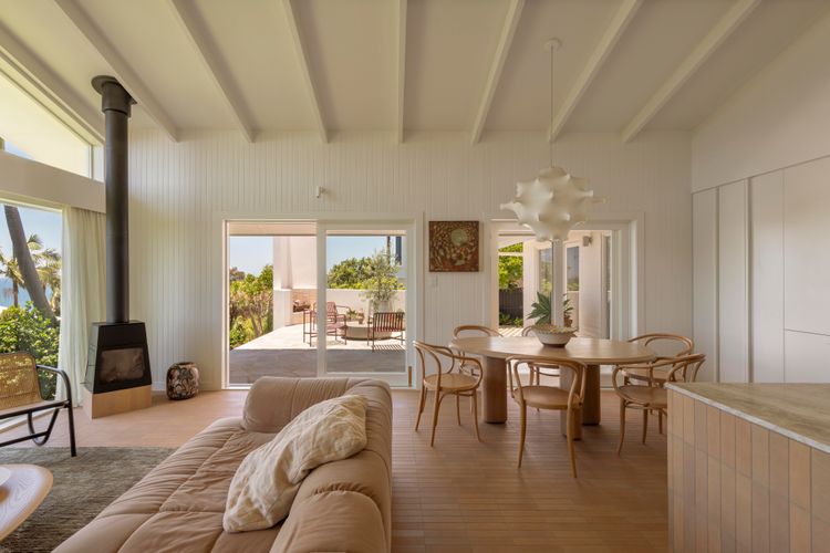 The Gable House – Beachfront luxury home