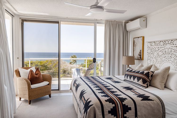 Hydra – 3 Bedrooms, Ocean views, Pool