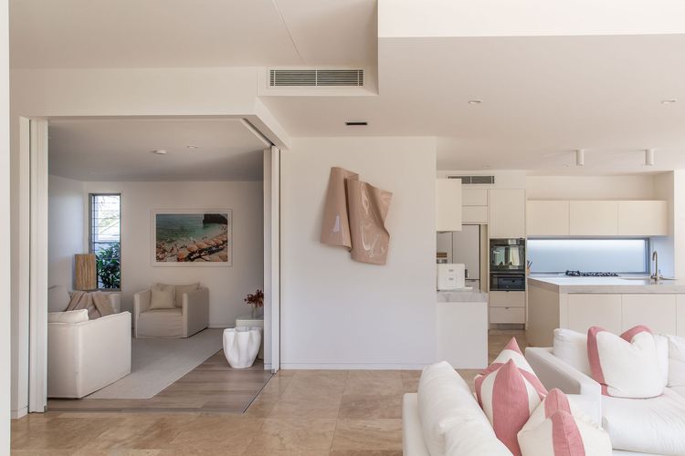 The Noosa Home – pool, jetty, water frontage