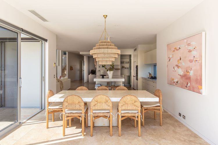 The Noosa Home – pool, jetty, water frontage