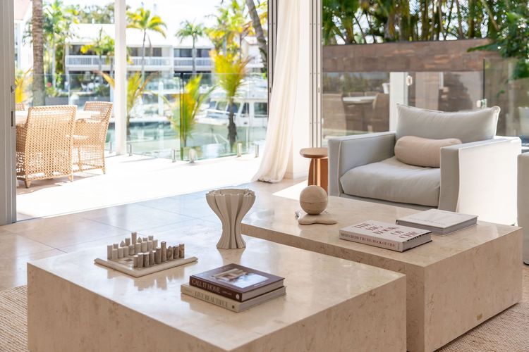 The Noosa Home – pool, jetty, water frontage