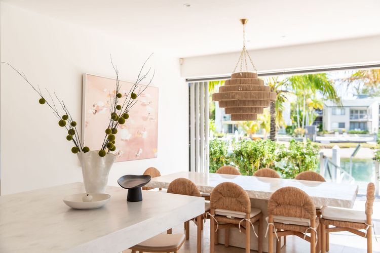 The Noosa Home – pool, jetty, water frontage