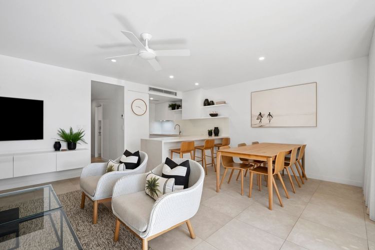 River Retreat – 2 bedroom – River and Beach