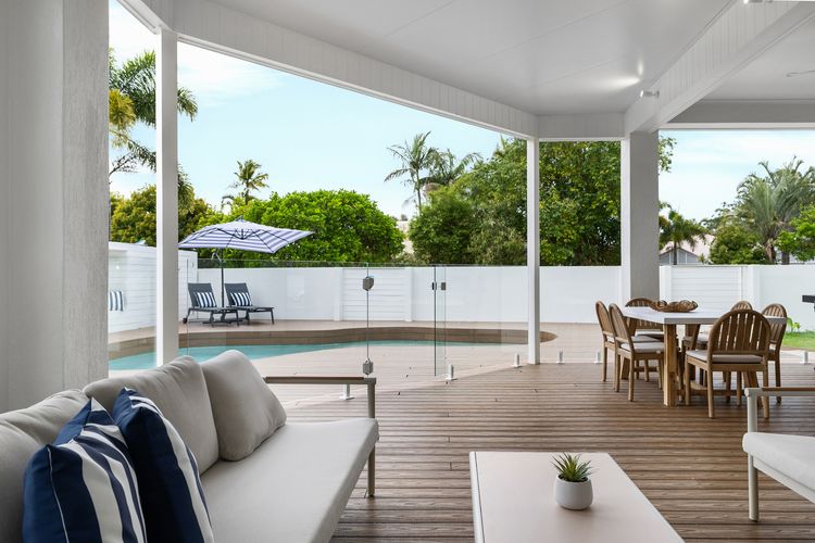 Helm Haven Noosa – poolside paradise