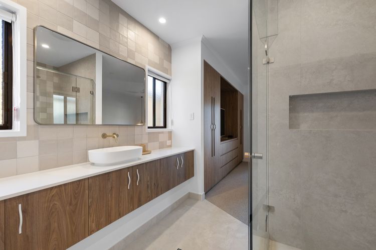 Helm Haven Noosa – poolside paradise