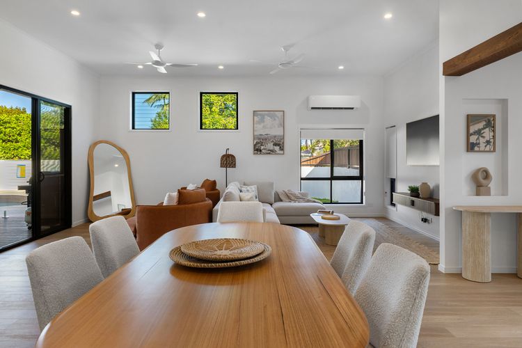 Helm Haven Noosa – poolside paradise