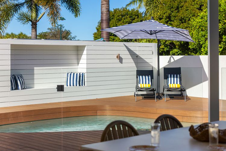 Helm Haven Noosa – poolside paradise