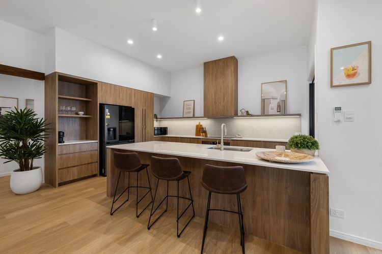 Helm Haven Noosa – poolside paradise