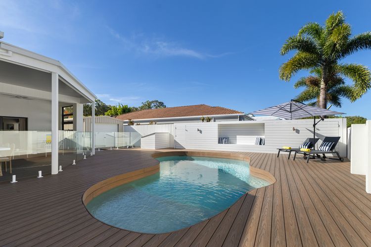 Helm Haven Noosa – poolside paradise