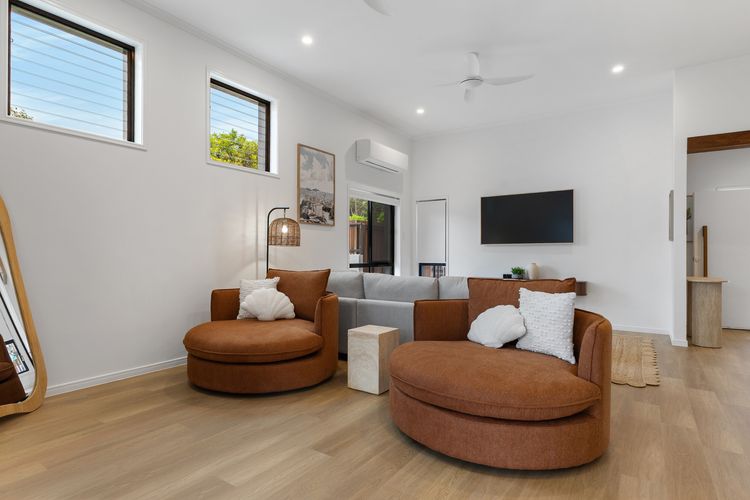 Helm Haven Noosa – poolside paradise