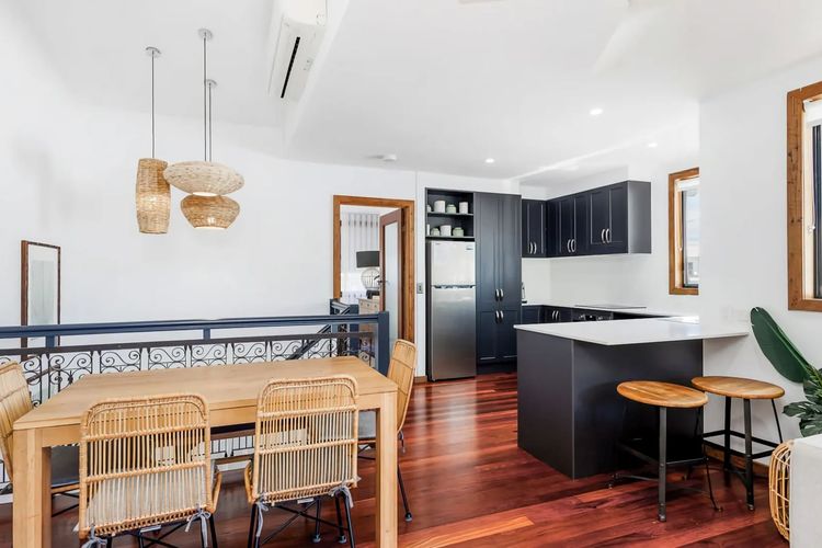 Tropical Escape – Sunshine Beach Retreat