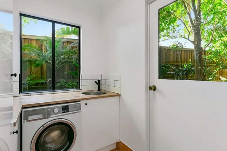 Tropical Escape – Sunshine Beach Retreat