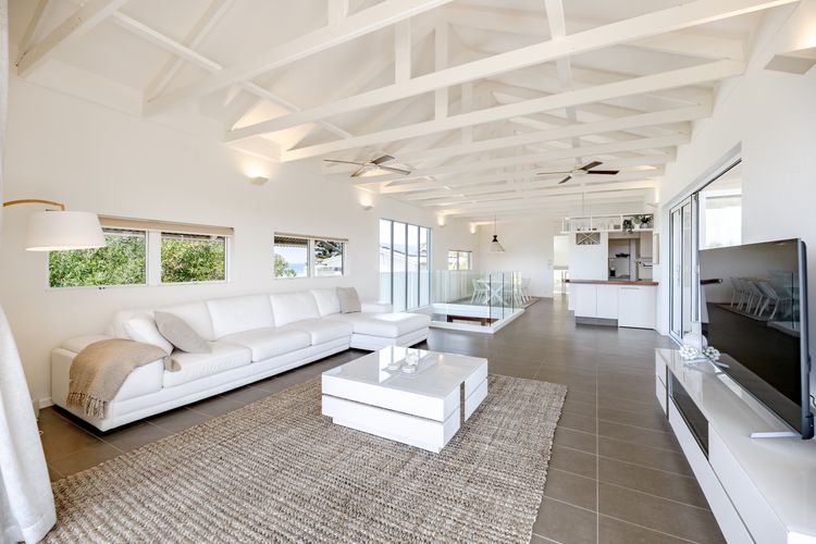 Aqua North House – Ocean Views & Pool