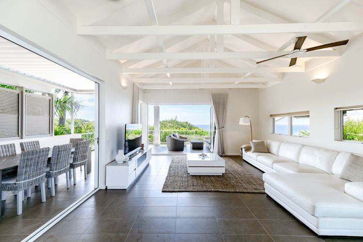 Aqua North House – Ocean Views & Pool