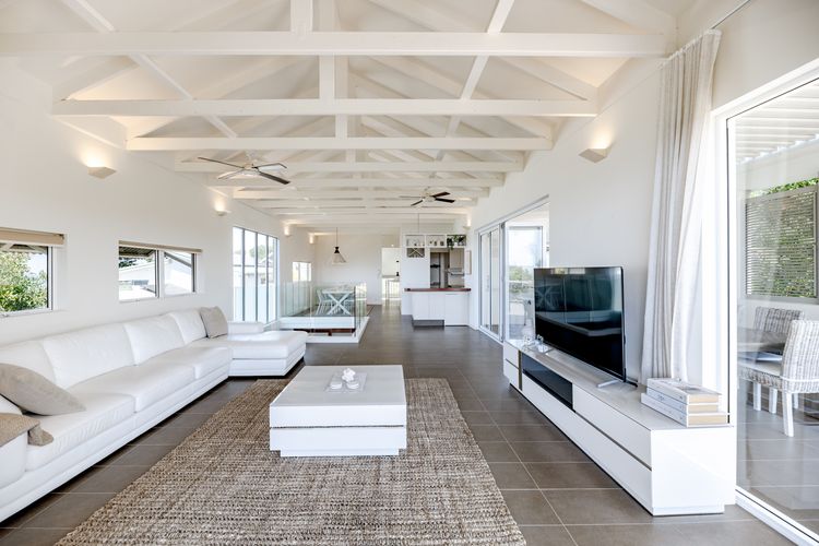 Aqua North House – Ocean Views & Pool