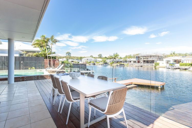 Masthead Waters – Waterfront Home and Pool