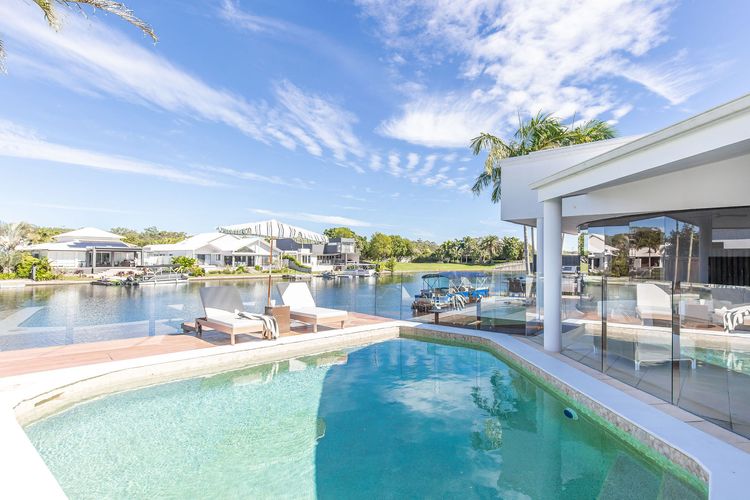 Masthead Waters – Waterfront Home and Pool