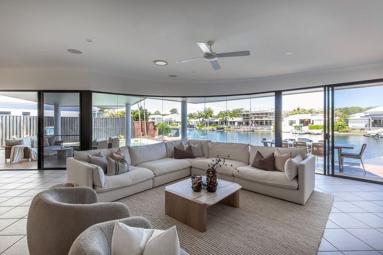 Masthead Waters – Waterfront Home and Pool