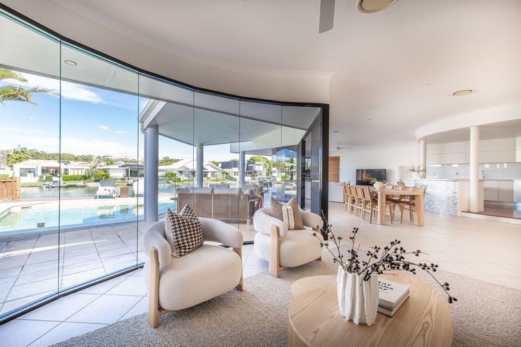 Masthead Waters – Waterfront Home and Pool