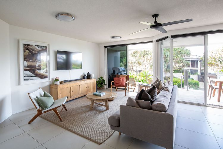 Spirit on Sunshine – 3 bedrooms with style, beach