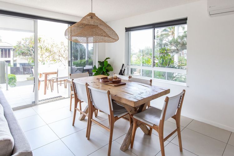 Spirit on Sunshine – 3 bedrooms with style, beach