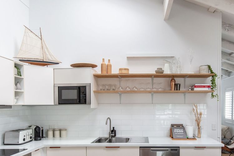 The Lodge, Noosa – Stylish Retreat with Pool