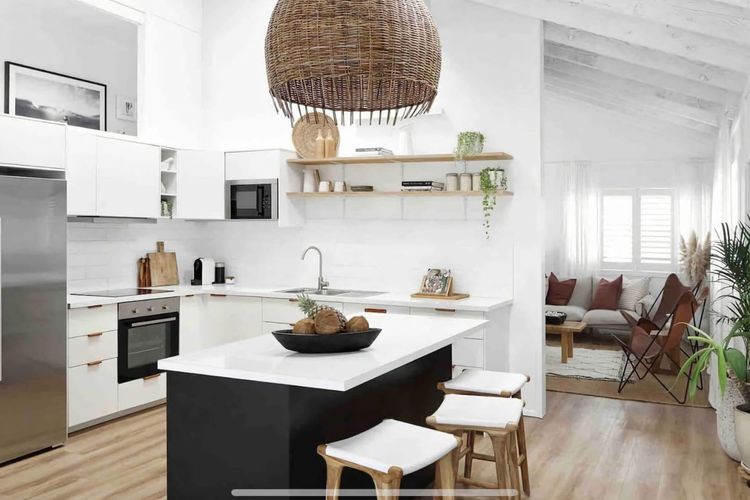 The Lodge, Noosa – Stylish Retreat with Pool