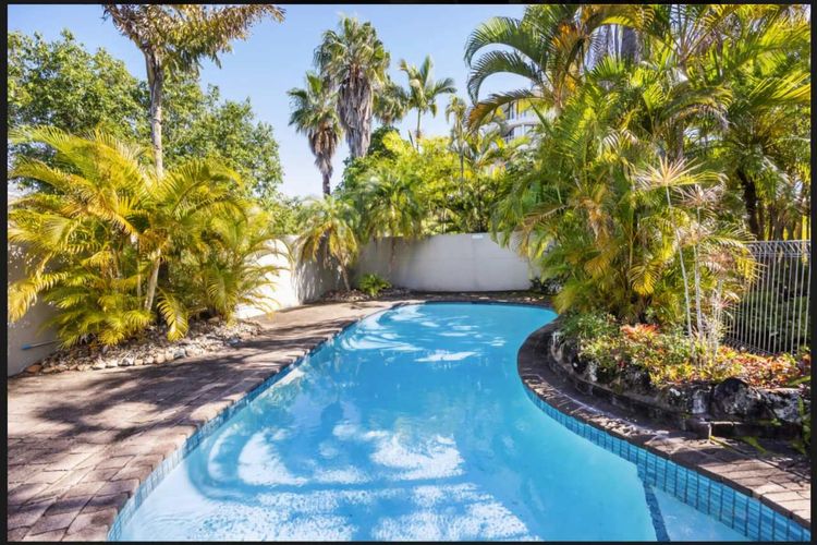Bella Vista Waterfront Luxury