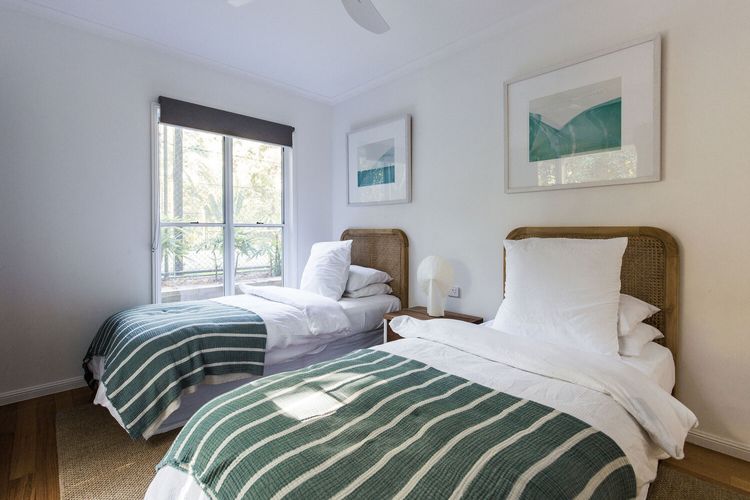 The Beach House – Pool – Tennis Court – Location!