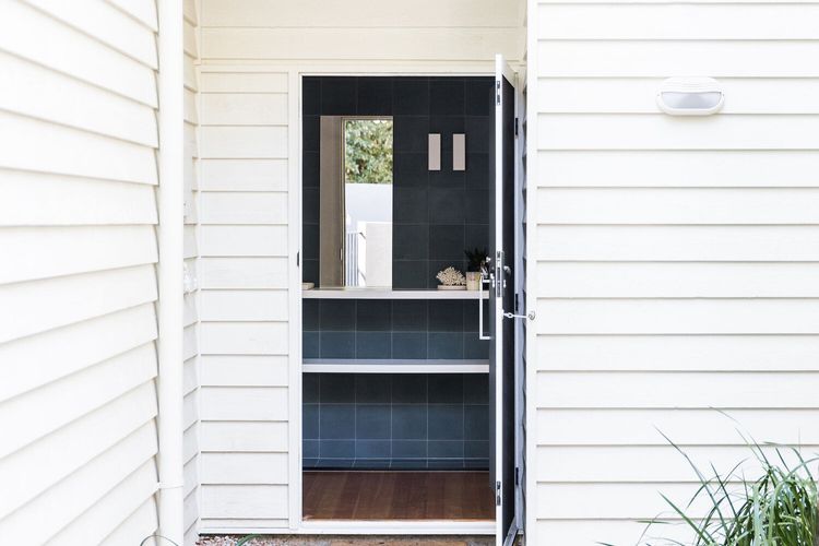 The Beach House – Pool – Tennis Court – Location!