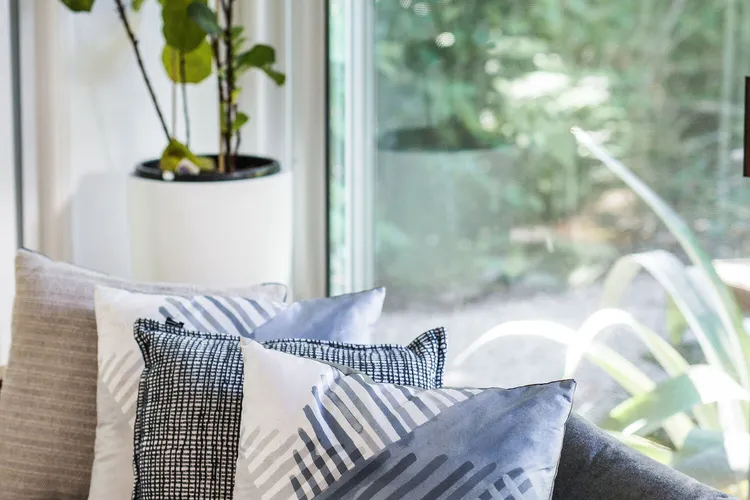 The Beach House – Pool – Tennis Court – Location!