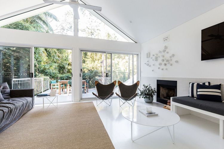 The Beach House – Pool – Tennis Court – Location!